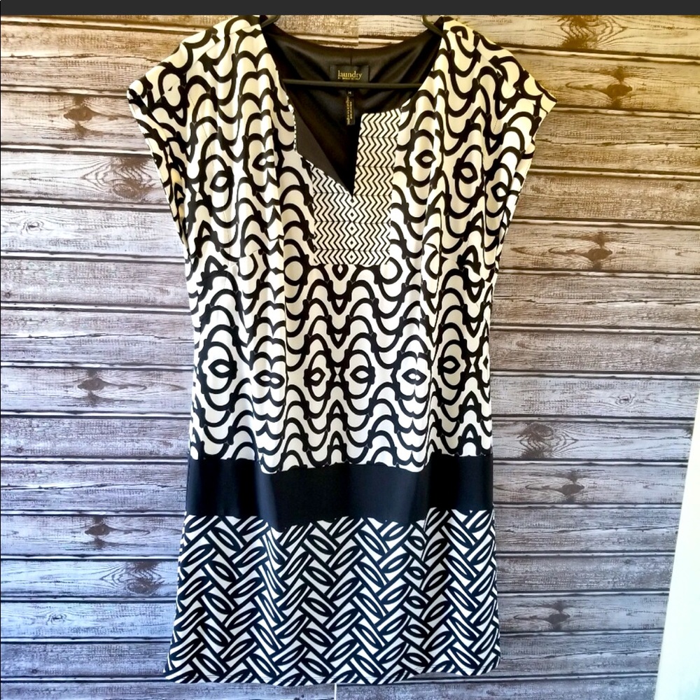 Laundry by Shelli Segal Medium Black & White Print Dress